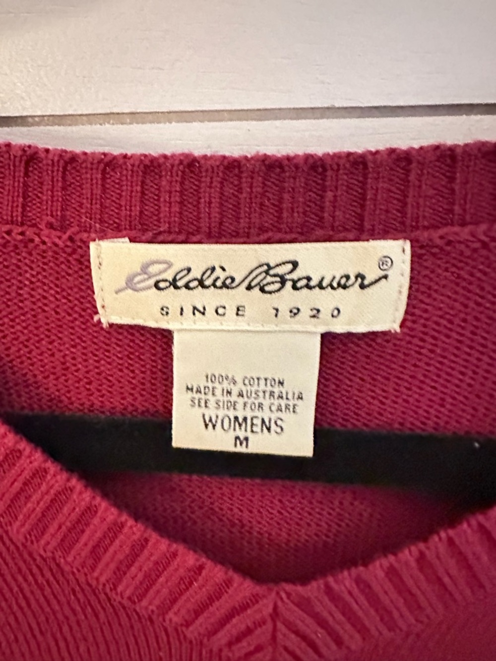 Eddie Bauer red Short Sleeve Sweater Top Women Medium 100% Cotton V-Neck classic - Picture 5 of 10